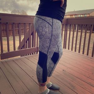 SOLD | NIKE | Running Capris